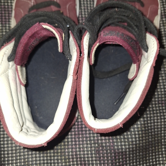 Vans Men’s Sk8-Hi Suede High-Top Sneakers in Burgundy - Picture 15 of 16